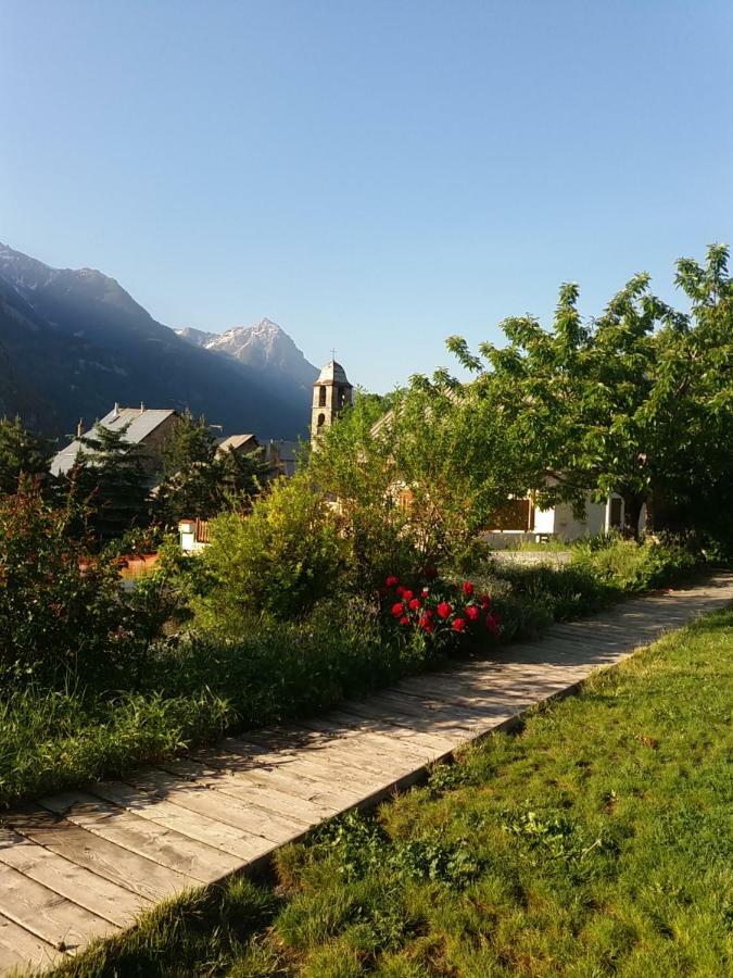 Chambres D'Hote Le Brin De Paille Saint-Martin-de-Queyrières 외부 사진